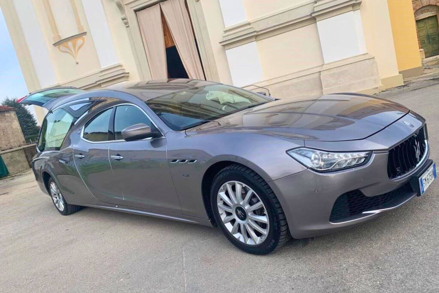 auto funebre rosati romano a brugine